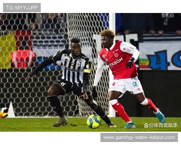 里昂中路渗透连环，法甲赛场看点倍增